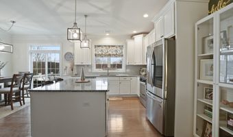 19 Putnam Ln 19, Danbury, CT 06810