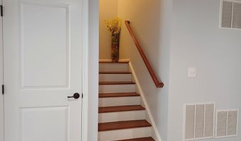 25501 EMERSON OAKS Dr, Aldie, VA 20105