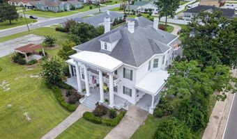 12 Dyal St, Baxley, GA 31513
