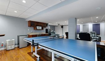 14 STONEBRIDGE Dr, Hockessin, DE 19707