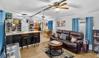 26 Leisure Dr, Auburndale, FL 33823