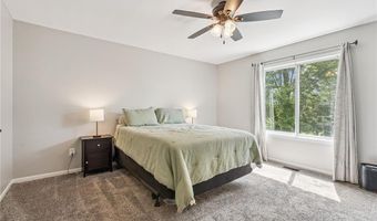 825 Kiowa Dr, North Liberty, IA 52317