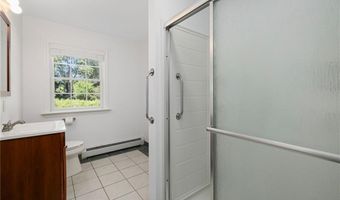 9 Spring St, Jamestown, RI 02835