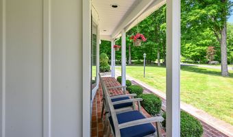 28 Wintergreen Hill Rd, Danbury, CT 06811