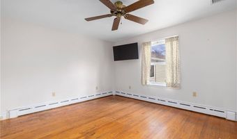 118 Wolcott Ave, Middletown, RI 02842