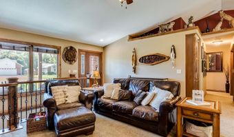 102 N Finch Ct, Andale, KS 67001