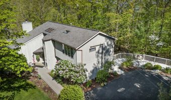 2092 E Hamton Rd, Binghamton, NY 13903