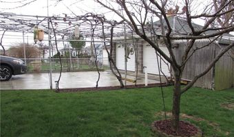77 Seventh St, East Providence, RI 02914