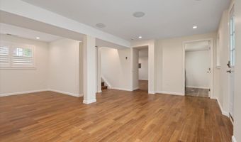 100 CARROLL Dr, Annapolis, MD 21403