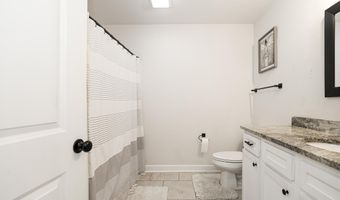 2072 Creekwood Cir, Bauxite, AR 72011