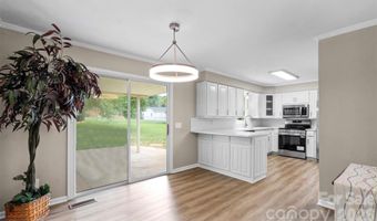 2910 Floral Dr, Albemarle, NC 28001