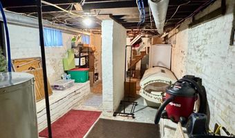 305 N Washington St, Abingdon, IL 61410