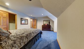 9 University Pl, Amsterdam, NY 12010