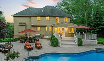 104 Windsor Dr, Auburn, NH 03032