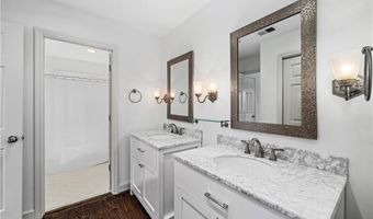 135 Staghound Ct, Alpharetta, GA 30005