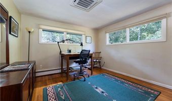 11 Guzeika Rd, North Kingstown, RI 02852