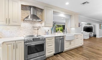 629 Cypress Key Cir, Atlantis, FL 33462
