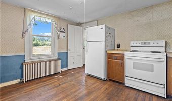 96 Log Bridge Rd, Coventry, RI 02827