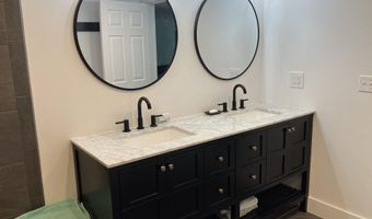 175 Circle Dr, Albrightsville, PA 18210