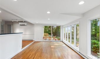 19 Preston Dr, Barrington, RI 02806