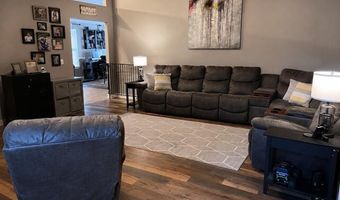 409 Brittany Ct, Aurora, MO 65605