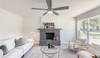 7315 Cheshire Ln, Affton, MO 63123