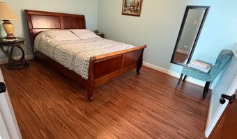 2445 S KENWOOD St, Arlington, VA 22206