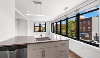 957 BROADWAY 201, Bayonne, NJ 07002
