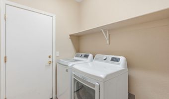 3220 E GLENEAGLE Dr, Chandler, AZ 85249