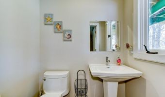 61 Lakeside Dr NW, Alloway, NJ 07461