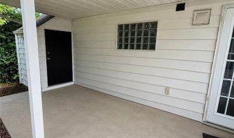 4130 Woodmere Dr, Austintown, OH 44515