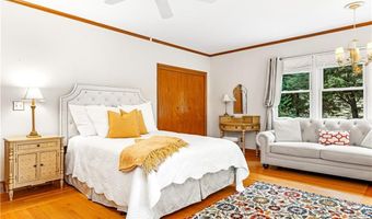 133 Tupelo Hill Dr, Cranston, RI 02920