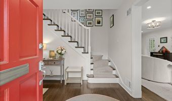 6709 PEMBERTON St, Bethesda, MD 20817