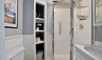 50 Meadow Ln, Albany, NY 12208