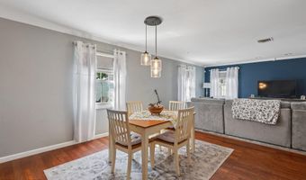210 Deerfield Ln, Aberdeen, NJ 07747