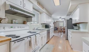 13 Manor Dr, Andover, NJ 07860