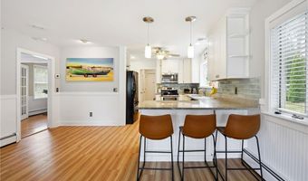 35 Anna Olivo Ct, Narragansett, RI 02882