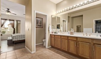 2422 W CLEARVIEW Trl, Anthem, AZ 85086