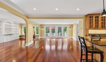 997 Washington St, Bath, ME 04530