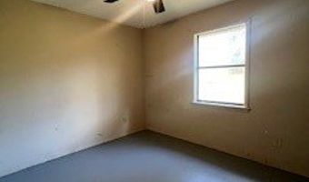 26 Lakeview Dr, Bay Springs, MS 39422