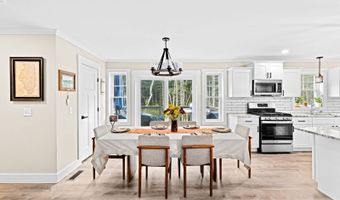 8 Big River Rd, Coventry, RI 02816