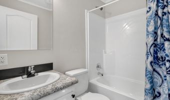 22 Skyline Dr, Ashville, OH 43103