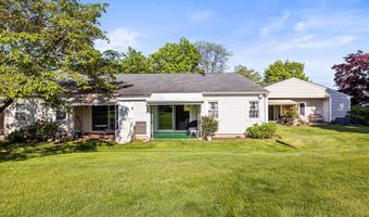 75 Harbor N, Amityville, NY 11701