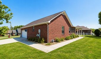372 Brookside Dr, Algood, TN 38506