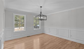 62 Orchard Ave, Johnston, RI 02919