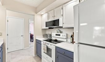 412 Faulkner Ct, Ames, IA 50014
