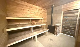2810 S 392nd Ave, Aberdeen, SD 57401