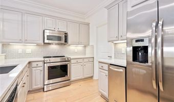 696 W MAGNOLIA Ave, Auburn, AL 36830