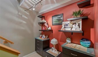 608 Highview Circle Dr, Ballwin, MO 63021