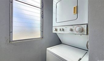 796 Isenberg St 16A, Honolulu, HI 96826